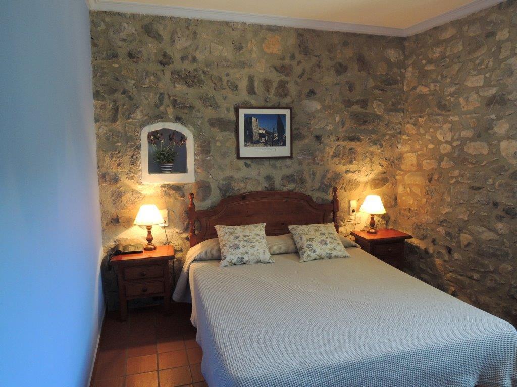 Oix Hostal De La Rovira מראה חיצוני תמונה