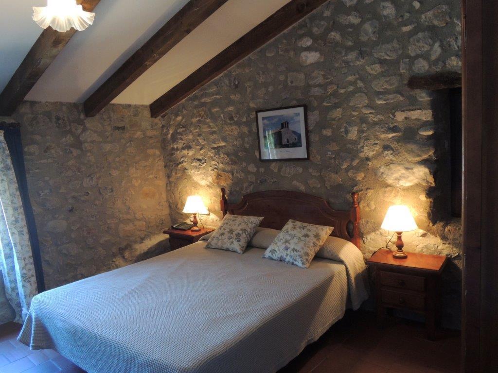 Oix Hostal De La Rovira מראה חיצוני תמונה