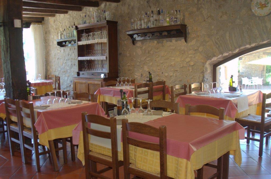Oix Hostal De La Rovira מראה חיצוני תמונה