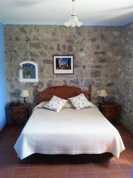 Oix Hostal De La Rovira חדר תמונה