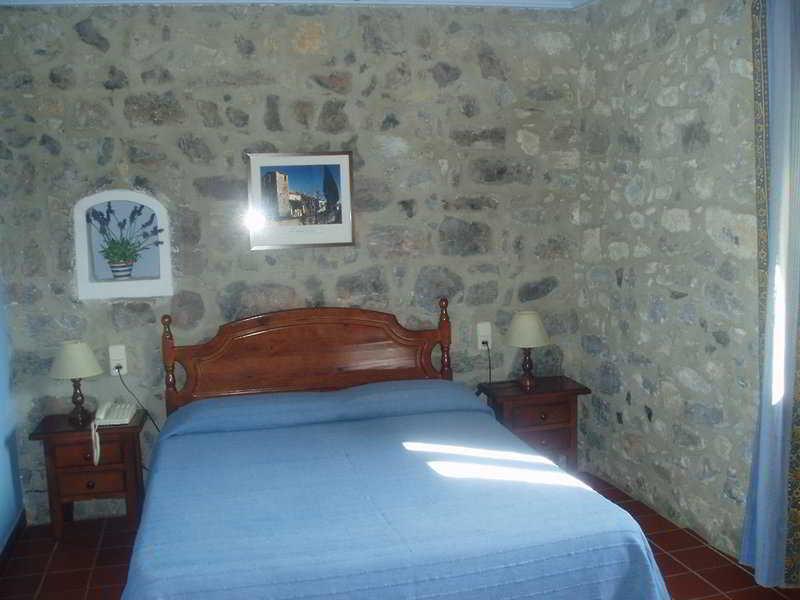 Oix Hostal De La Rovira מראה חיצוני תמונה