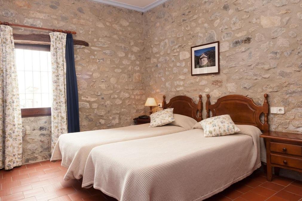 Oix Hostal De La Rovira מראה חיצוני תמונה